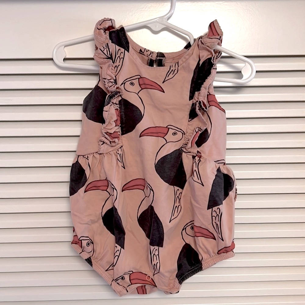 Tea ruffled pelican romper size 9-12 months